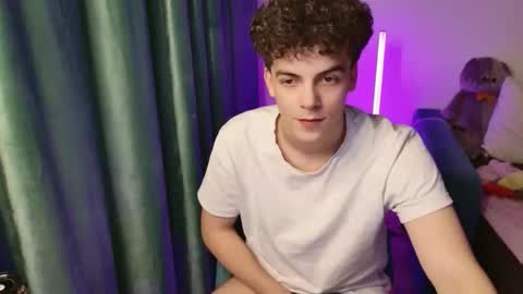 Snapshot of dreamgonetan chatting on October 2025 09:12:02 PM dreamgonetan online show from October 2025 09:12:02 PM