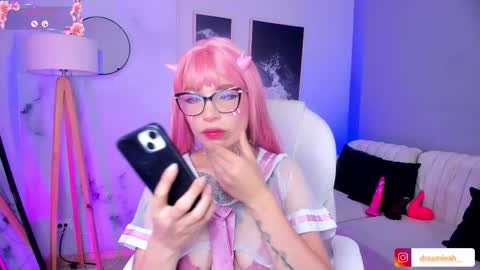dreamleah_ online show from March 2026 11:33:01 PM