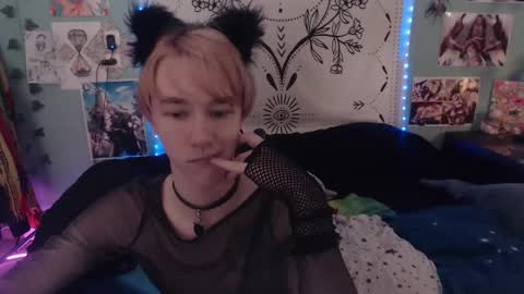Snapshot of dreammaker_ chatting on November 2025 02:12:02 AM Yukichi online show from November 2025 02:12:02 AM
