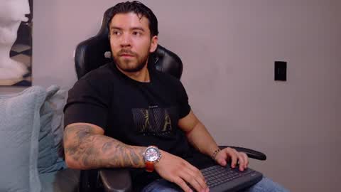 cris online show from June 2026 09:52:02 PM