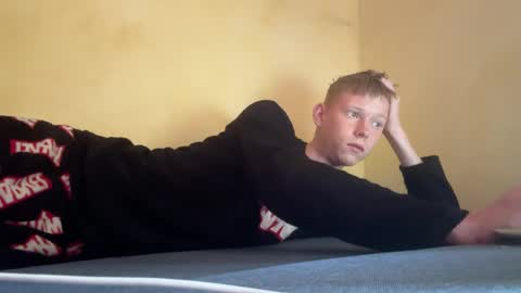 dreamy_devi1 online show from April 2026 11:38:02 AM