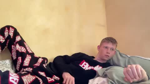 dreamy_devi1 online show from April 2026 02:29:01 PM