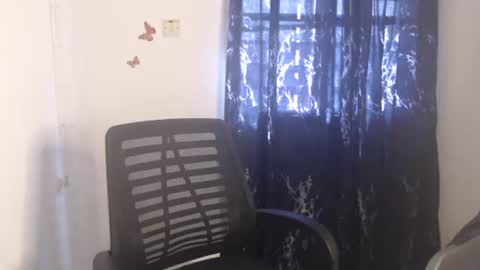 Snapshot of dreamy_wetpussy chatting on May 2026 09:25:01 AM BEAUTY online show from May 2026 09:25:01 AM