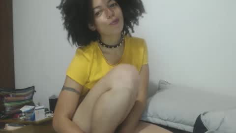 Snapshot of dreamylatina chatting on February 2026 01:54:02 AM DreamyLatina online show from February 2026 01:54:02 AM