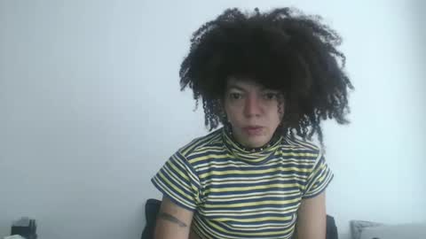 Snapshot of dreamylatina chatting on February 2026 02:09:02 PM DreamyLatina online show from February 2026 02:09:02 PM
