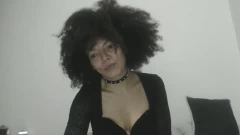 Snapshot of dreamylatina chatting on February 2026 01:56:02 AM DreamyLatina online show from February 2026 01:56:02 AM