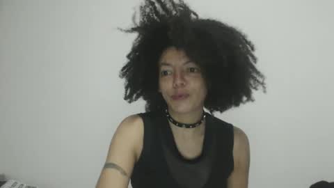 Snapshot of dreamylatina chatting on February 2026 01:37:02 AM DreamyLatina online show from February 2026 01:37:02 AM