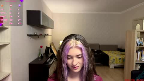 Dia online show from April 2026 01:18:01 PM