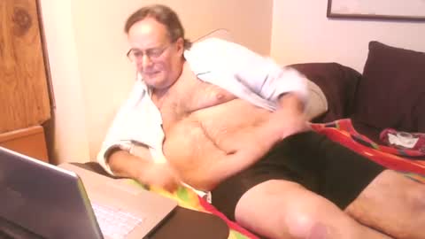 Snapshot of drfeelgood777 chatting on January 2025 04:42:01 AM Dr. Feelgood online show from January 2025 04:42:01 AM