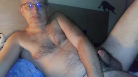 Snapshot of drift6 chatting on January 2025 10:57:01 PM drift6 online show from January 2025 10:57:01 PM