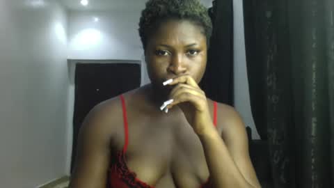 dripping_luna online show from January 2025 10:31:01 PM
