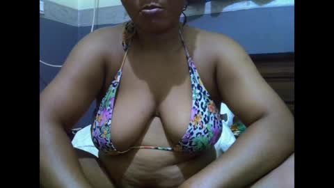 Snapshot of drippingnwet chatting on May 2026 10:23:01 AM drippingnwet online show from May 2026 10:23:01 AM