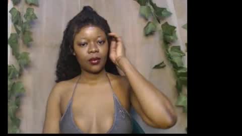 Snapshot of dripqueenx chatting on February 2026 07:03:02 AM linda online show from February 2026 07:03:02 AM