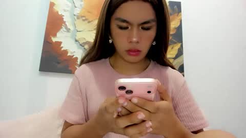 Snapshot of dripqueenxoxo chatting on May 2026 12:05:01 AM miss. Erika online show from May 2026 12:05:01 AM