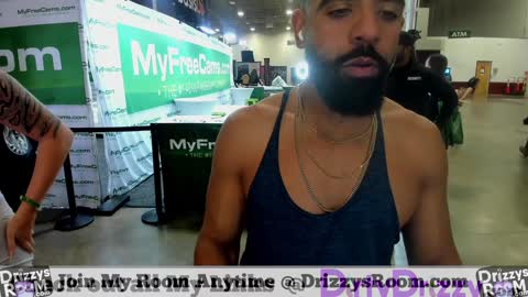 Snapshot of drizzys_room chatting on December 2024 11:25:01 PM DirtyDrizzy online show from December 2024 11:25:01 PM