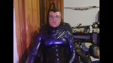 Snapshot of drone1397 chatting on December 2024 11:40:01 PM Drone1397 online show from December 2024 11:40:01 PM