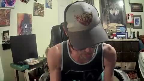 druedowm online show from December 2025 01:00:01 AM