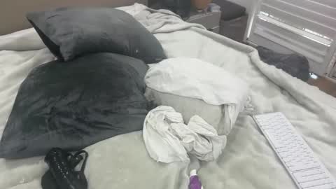 Dude online show from February 2026 02:49:02 AM