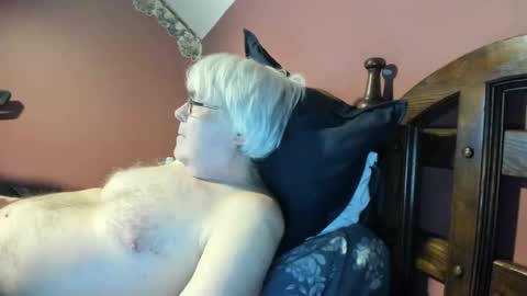 Doug online show from October 2025 01:31:01 AM