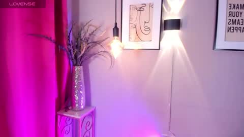 Snapshot of dulce__fiore07 chatting on November 2025 02:50:02 PM dulce__fiore07 online show from November 2025 02:50:02 PM