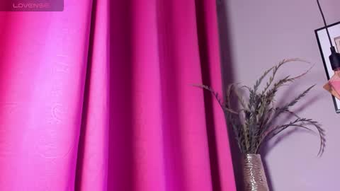 Snapshot of dulce__fiore07 chatting on November 2025 12:26:01 PM dulce__fiore07 online show from November 2025 12:26:01 PM