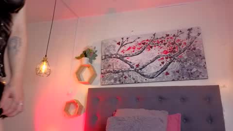 Snapshot of dulce_charlottee chatting on May 2026 07:44:01 PM DULCE online show from May 2026 07:44:01 PM