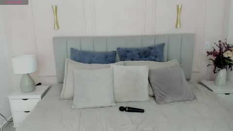 Emi  online show from April 2026 12:08:02 PM