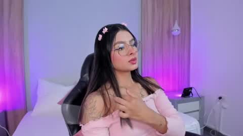 Snapshot of dulce_glow_ chatting on July 2026 09:07:02 PM D U L C E online show from July 2026 09:07:02 PM