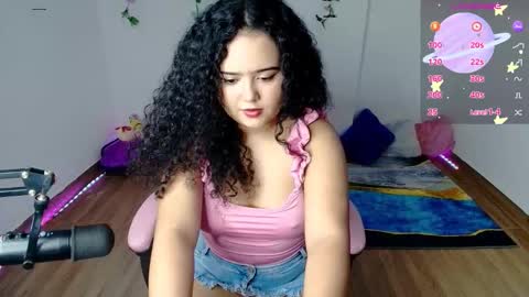 Snapshot of dulce_julieta_ chatting on February 2025 08:20:02 PM Dulce online show from February 2025 08:20:02 PM