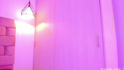 DULCLE MARIA online show from January 2025 11:37:01 AM