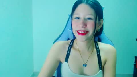 Snapshot of dulce_mauren chatting on December 2025 06:30:02 AM dulce_mauren online show from December 2025 06:30:02 AM