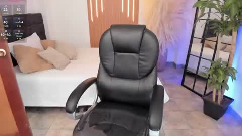 Snapshot of dulce_nicoll chatting on July 2026 09:46:01 AM NICOLLE online show from July 2026 09:46:01 AM