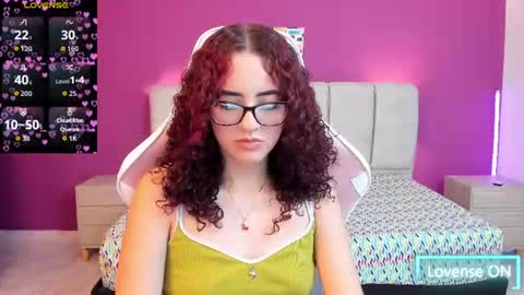 dulcee_gaby online show from June 2026 07:02:01 PM