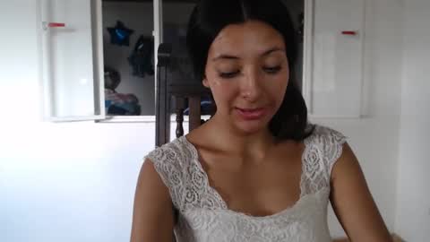 dulceisabellax online show from September 2025 04:50:01 PM