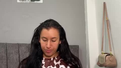 dulceizzy online show from May 2026 01:56:01 AM