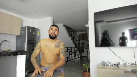 Jlozada05 online show from December 2024 08:17:02 AM