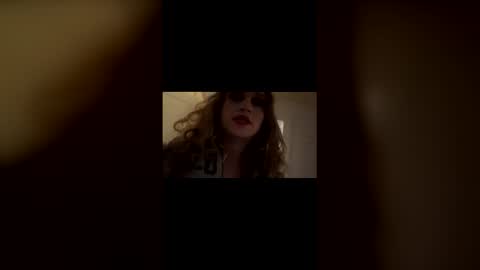 Snapshot of dulcidarling chatting on November 2025 11:15:01 PM Buffy Glimmers online show from November 2025 11:15:01 PM
