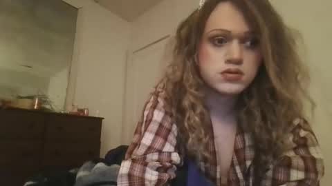 Snapshot of dulcidarling chatting on January 2026 04:50:01 AM Buffy Glimmers online show from January 2026 04:50:01 AM