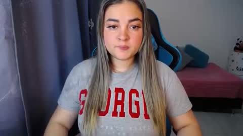 Snapshot of dumont_model chatting on December 2024 09:56:02 PM Nicole   online show from December 2024 09:56:02 PM