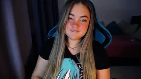 Snapshot of dumont_model chatting on January 2025 04:44:01 AM Nicole   online show from January 2025 04:44:01 AM