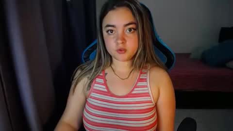 Snapshot of dumont_model chatting on January 2025 10:02:01 PM Nicole   online show from January 2025 10:02:01 PM