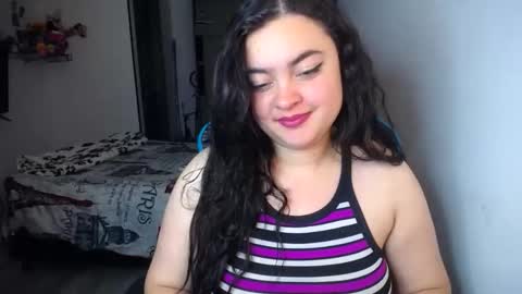 Snapshot of dumont_model chatting on September 2025 06:37:01 AM Nicole   online show from September 2025 06:37:01 AM