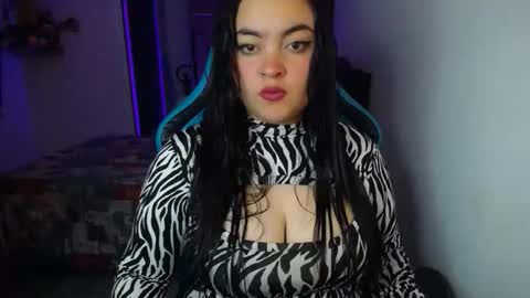 Snapshot of dumont_model chatting on September 2025 06:04:02 AM Nicole   online show from September 2025 06:04:02 AM