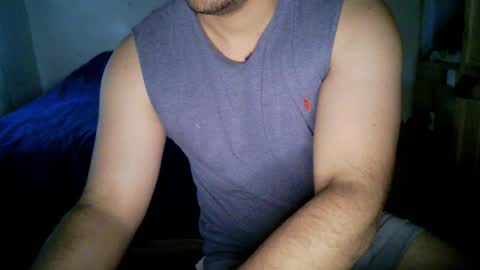 Snapshot of dumout33 chatting on October 2025 06:27:02 PM Sergio online show from October 2025 06:27:02 PM