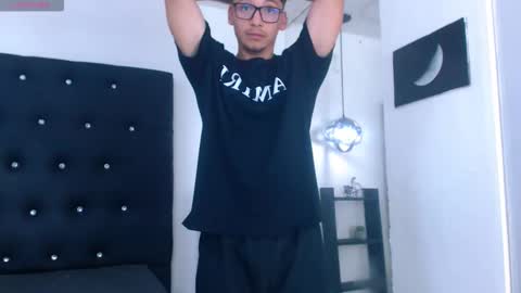 Snapshot of dunkan_snow chatting on December 2025 06:47:02 PM Dunkan online show from December 2025 06:47:02 PM