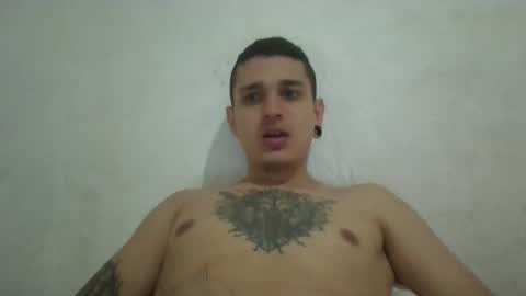 Snapshot of dust_couple chatting on July 2026 12:23:01 PM Nicolle y Julian online show from July 2026 12:23:01 PM