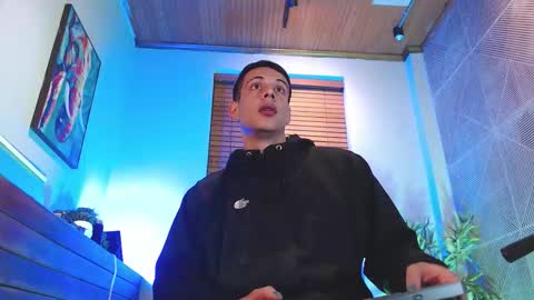 Dustin Sonne online show from March 2026 03:32:02 AM