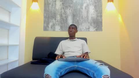 Snapshot of dustin_tayson chatting on December 2025 12:09:01 PM DUSTIN online show from December 2025 12:09:01 PM