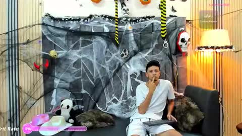 Snapshot of dustinandjordan chatting on October 2025 04:57:02 AM dustinandjordan online show from October 2025 04:57:02 AM