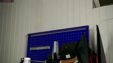 Snapshot of dustyn_fox chatting on October 2025 04:36:02 PM Dustyn online show from October 2025 04:36:02 PM